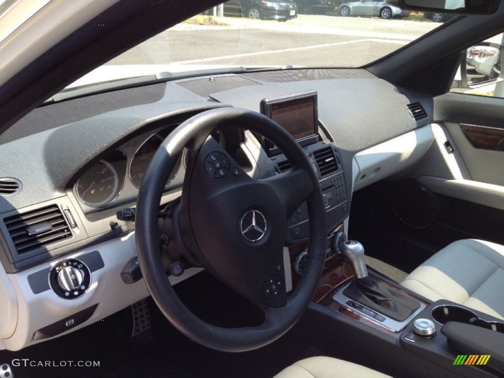 2009 C 300 4Matic Sport - Arctic White / Grey/Black photo #15