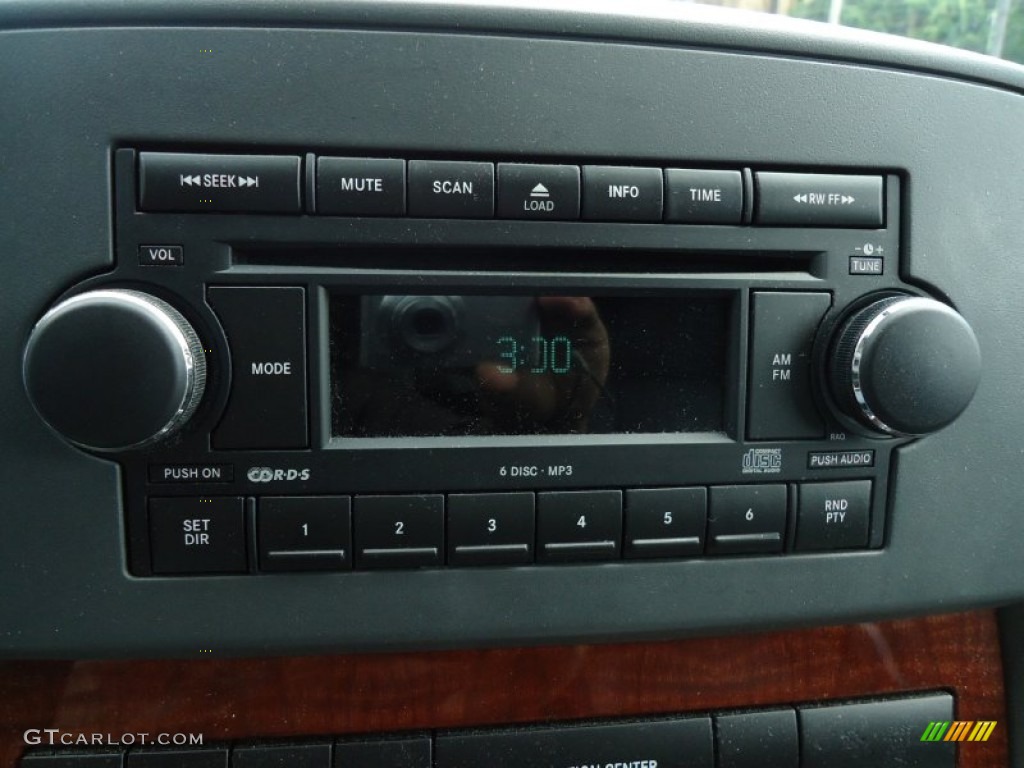 2005 Grand Cherokee Limited 4x4 - Black / Medium Slate Gray photo #24