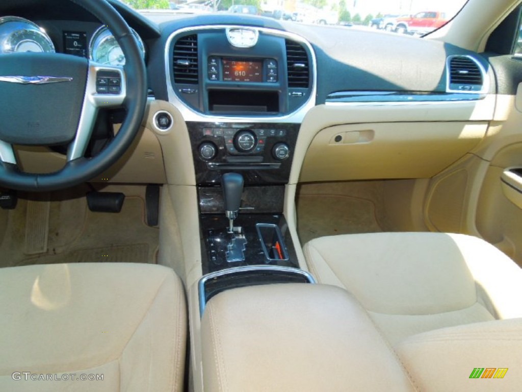 2012 300  - Crystal Blue Pearl / Black/Light Frost Beige photo #19