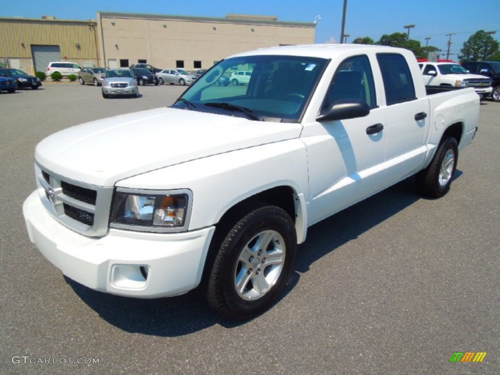 2011 Dakota Big Horn Crew Cab - Bright White / Dark Slate Gray/Medium Slate Gray photo #1