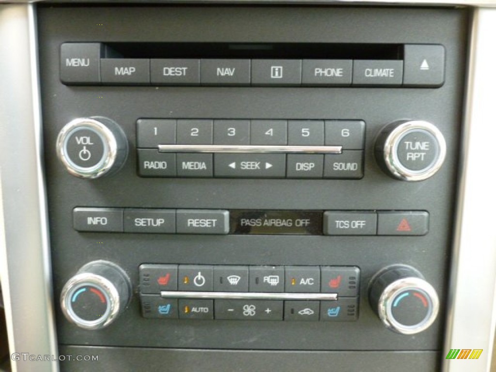 2011 Lincoln MKS AWD Controls Photo #68163804
