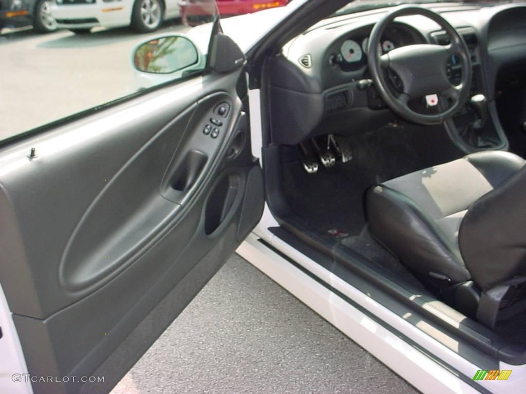 2003 Mustang Cobra Coupe - Oxford White / Dark Charcoal photo #9