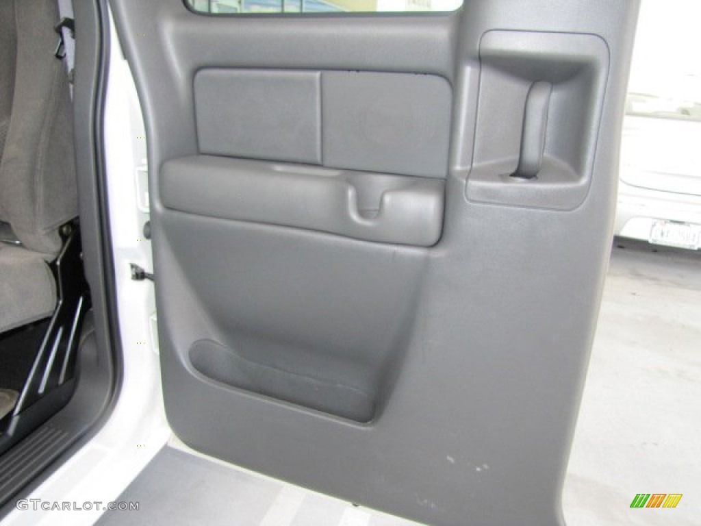 2005 Silverado 2500HD LT Extended Cab - Summit White / Dark Charcoal photo #31
