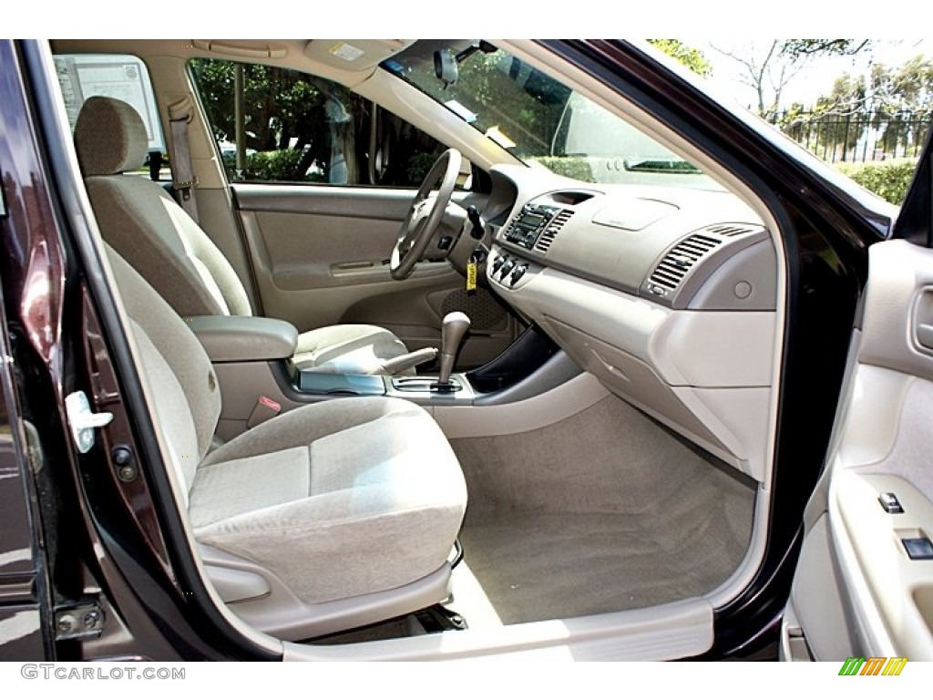 2002 Camry LE - Black Walnut Pearl / Taupe photo #11