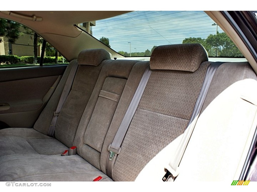 2002 Camry LE - Black Walnut Pearl / Taupe photo #17