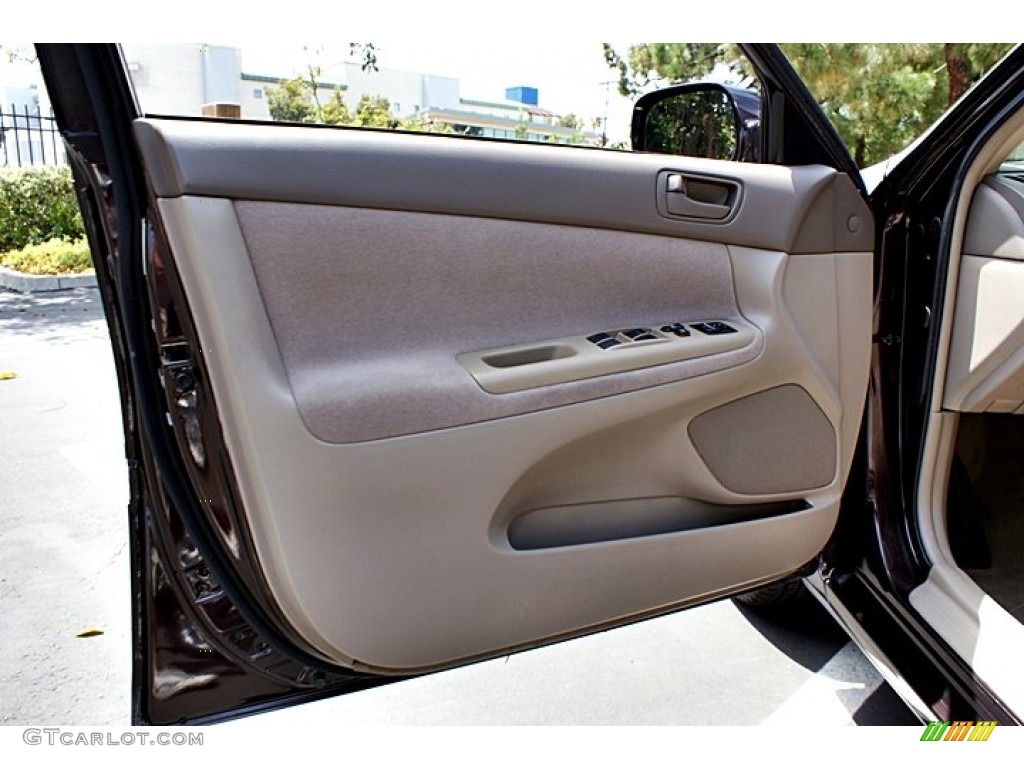 2002 Camry LE - Black Walnut Pearl / Taupe photo #34