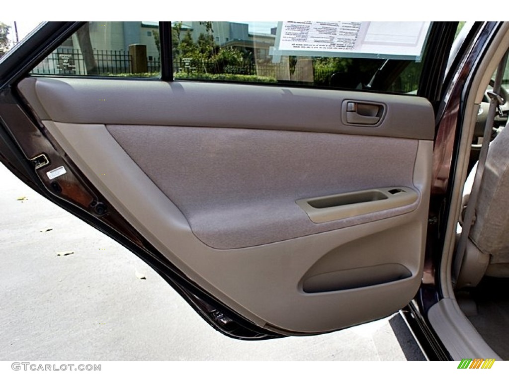 2002 Camry LE - Black Walnut Pearl / Taupe photo #35