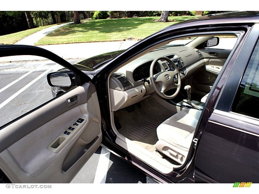 2002 Camry LE - Black Walnut Pearl / Taupe photo #37