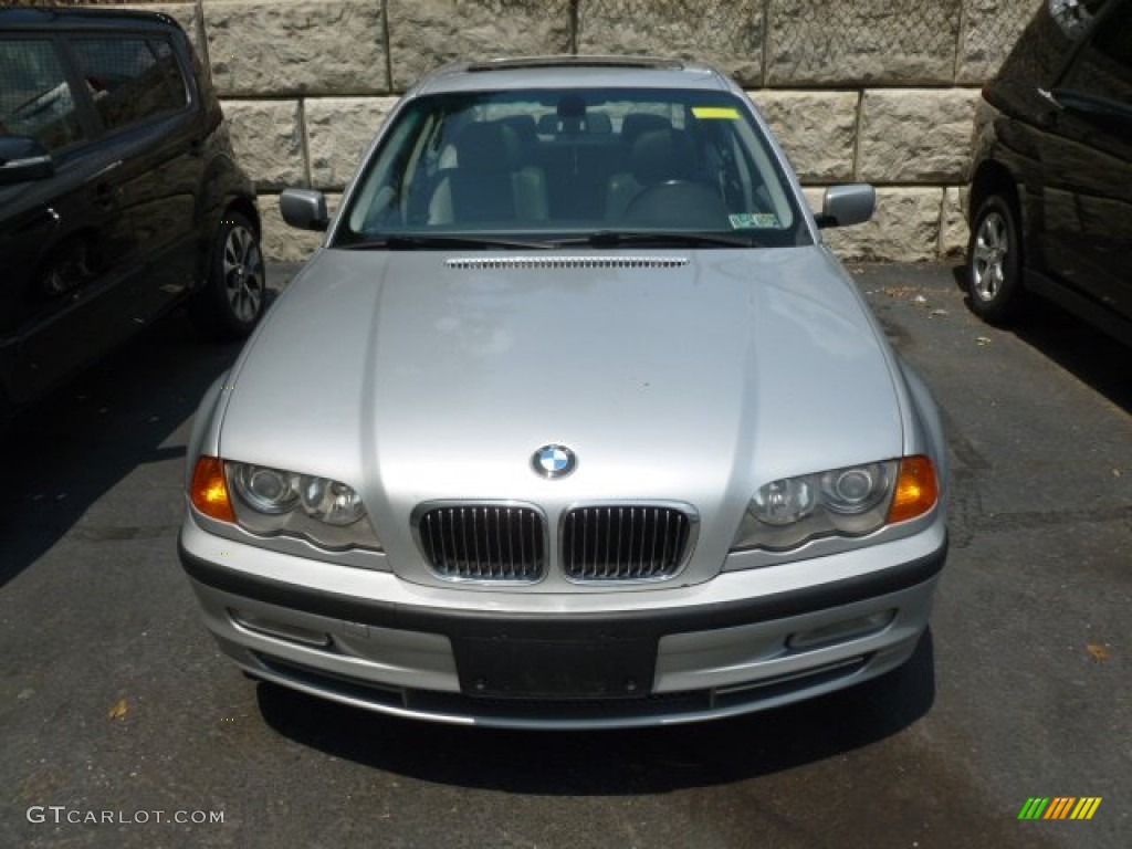 2001 3 Series 330i Sedan - Titanium Silver Metallic / Grey photo #2