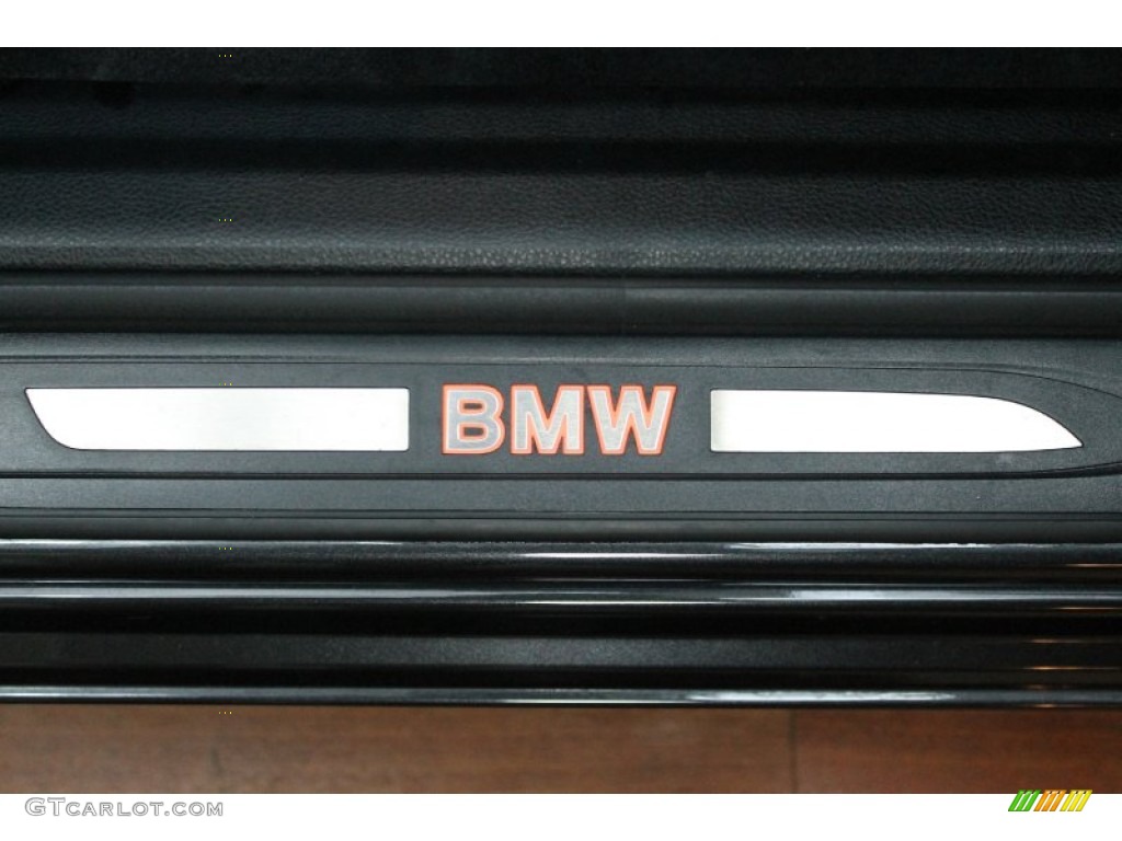 2011 5 Series 535i Gran Turismo - Dark Graphite Metallic / Black photo #42