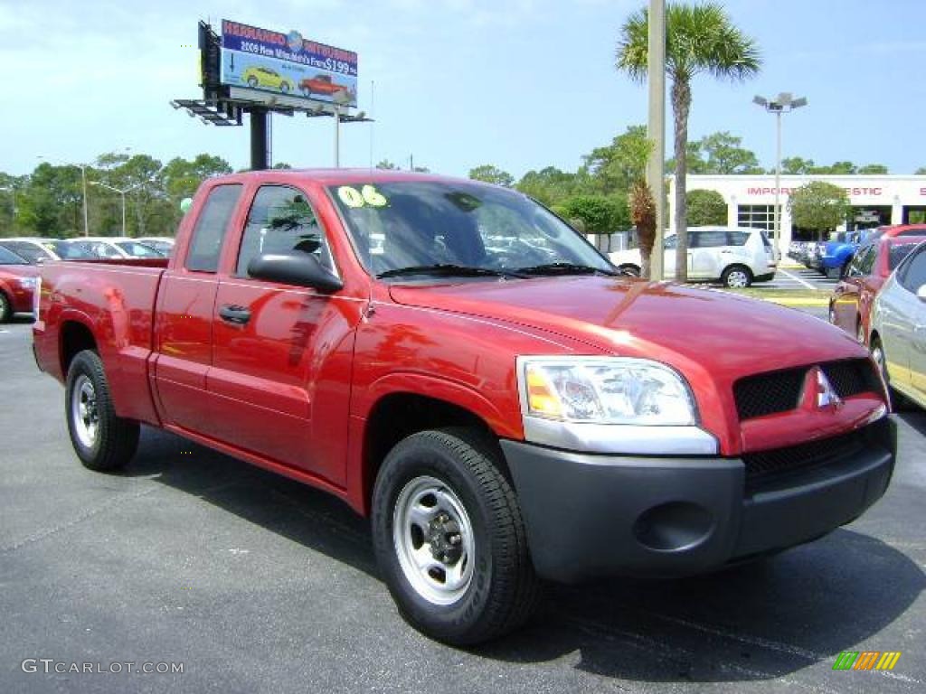 2006 Raider LS Extended Cab - Lava Red / Slate Gray photo #6