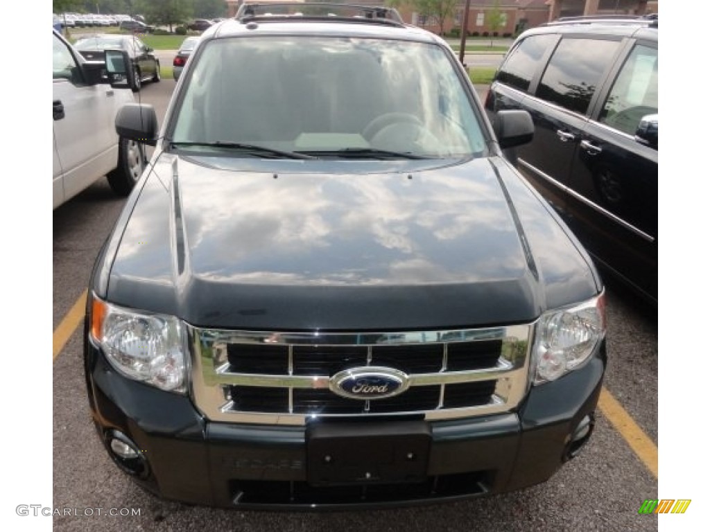 2009 Escape XLT - Sterling Grey Metallic / Stone photo #2