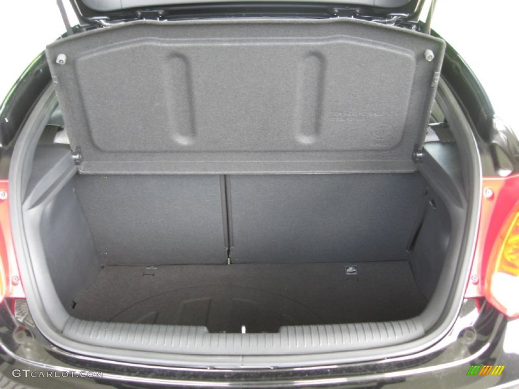 2013 Hyundai Veloster Standard Veloster Model Trunk Photo #68176485