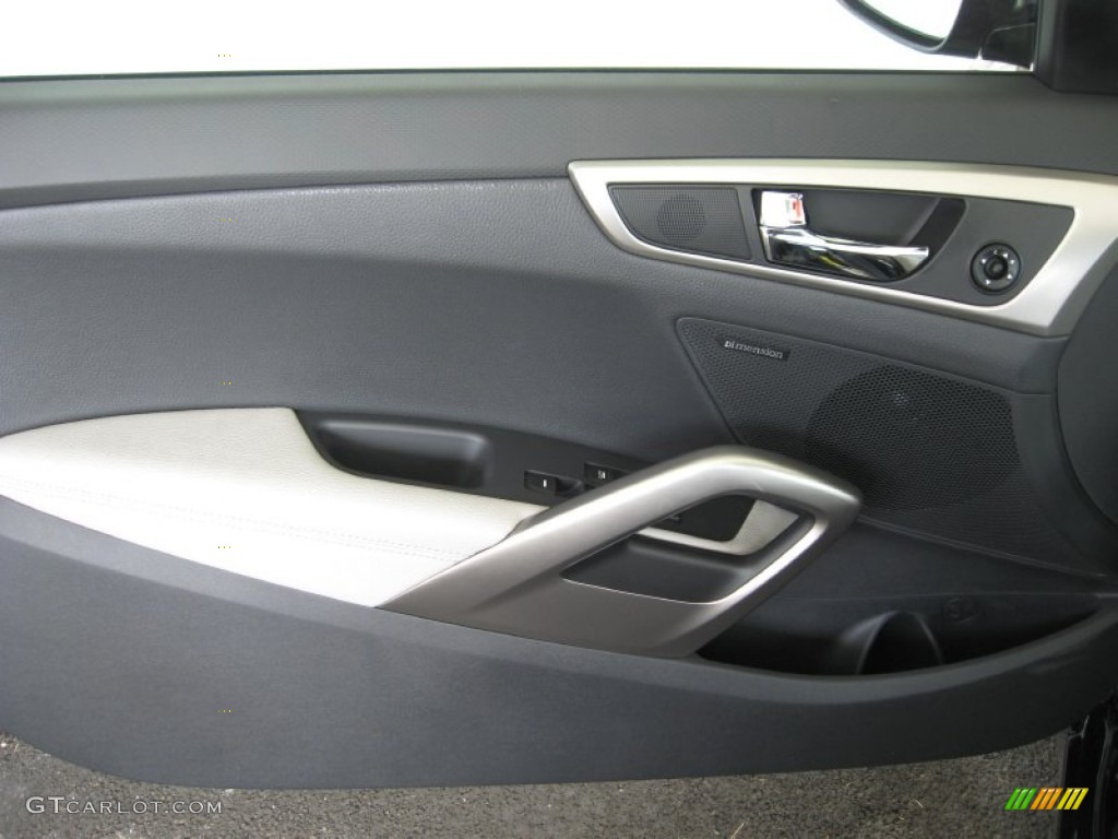 2013 Hyundai Veloster Standard Veloster Model Gray Door Panel Photo #68176521