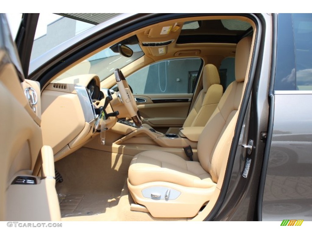 Luxor Beige Interior 2013 Porsche Cayenne S Photo #68176749