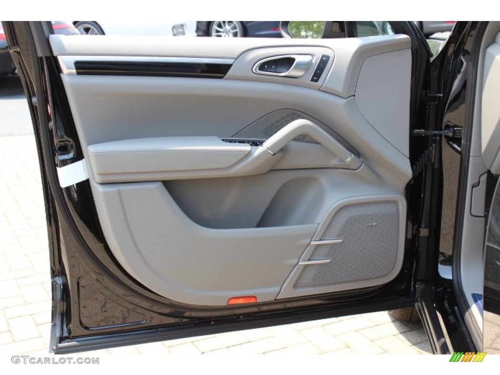 2012 Porsche Cayenne S Platinum Grey Door Panel Photo #68177979