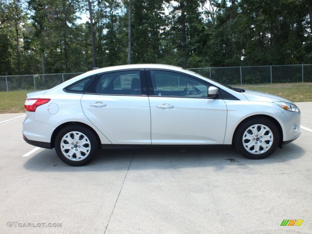 2012 Focus SE Sedan - Ingot Silver Metallic / Charcoal Black photo #4