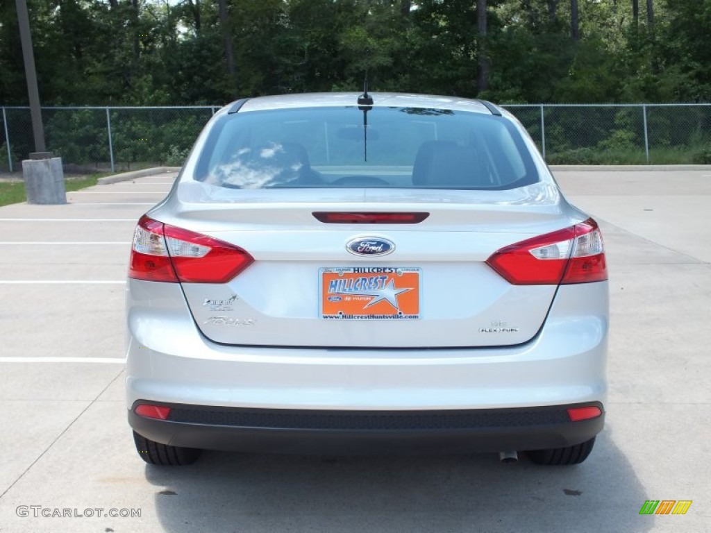 2012 Focus SE Sedan - Ingot Silver Metallic / Charcoal Black photo #6