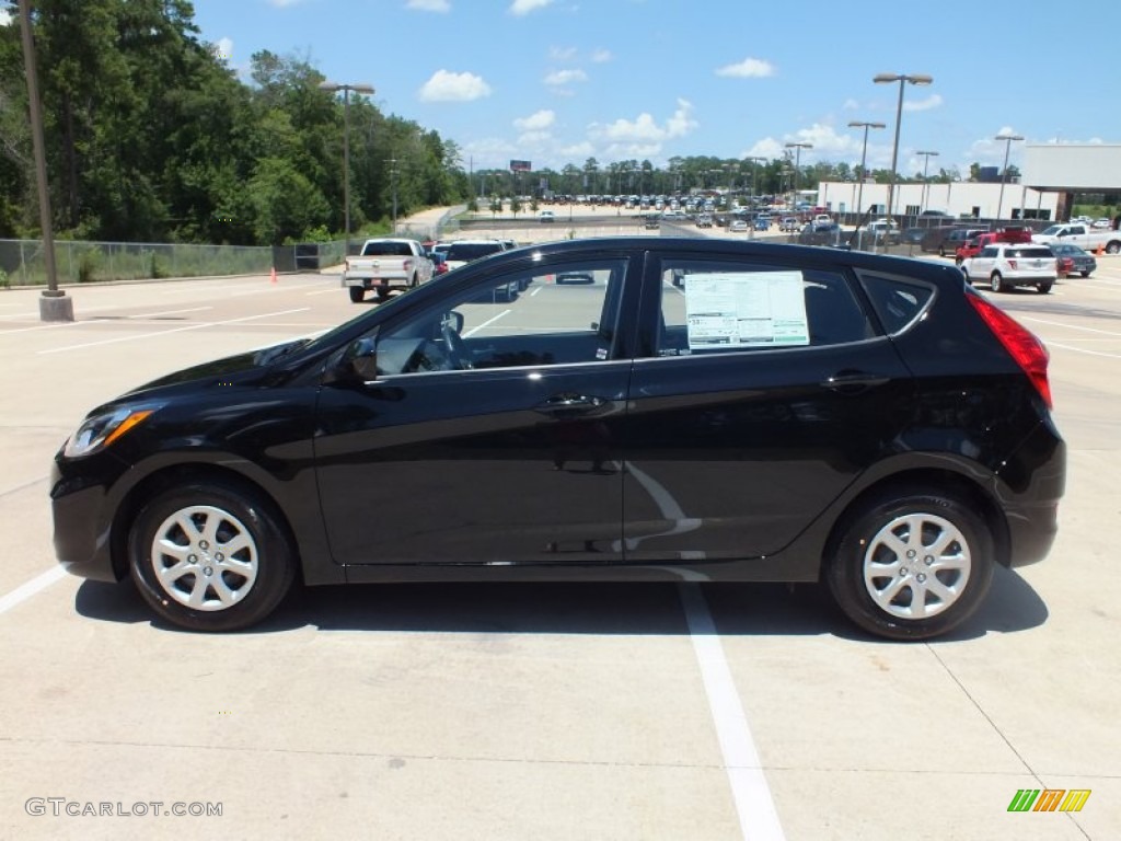 Ultra Black 2013 Hyundai Accent GS 5 Door Exterior Photo #68178561
