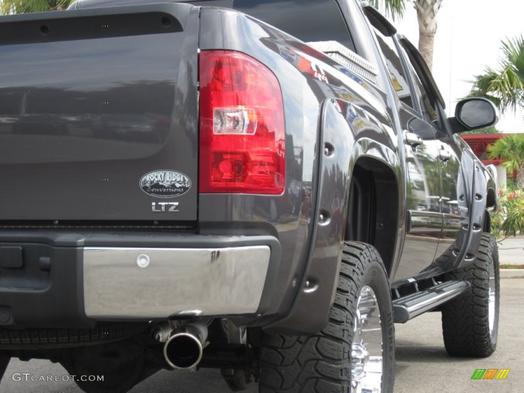 2010 Silverado 1500 LTZ Crew Cab 4x4 - Taupe Gray Metallic / Ebony photo #16