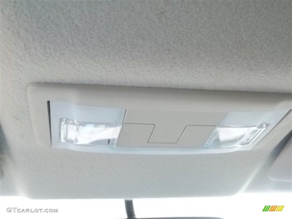 2011 Focus SE Sedan - Sterling Gray Metallic / Medium Stone photo #41