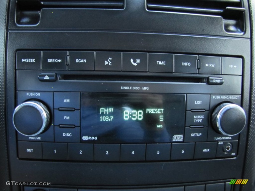 2008 Dodge Durango SXT 4x4 Audio System Photo #68182107