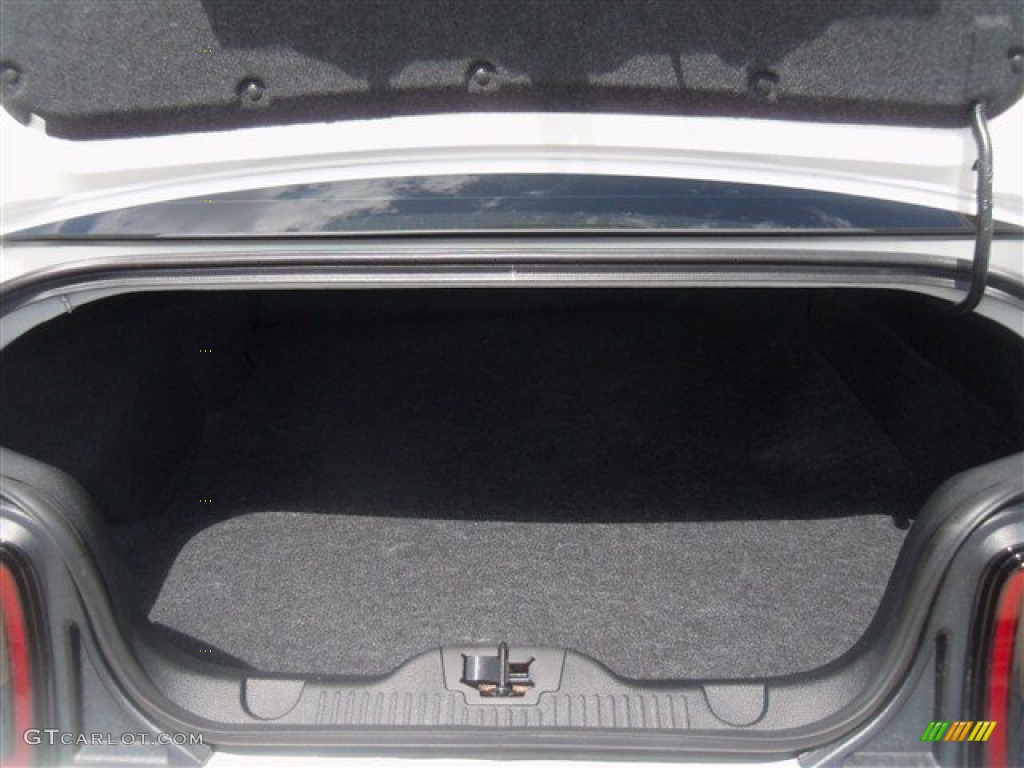 2013 Ford Mustang GT Premium Coupe Trunk Photo #68182110