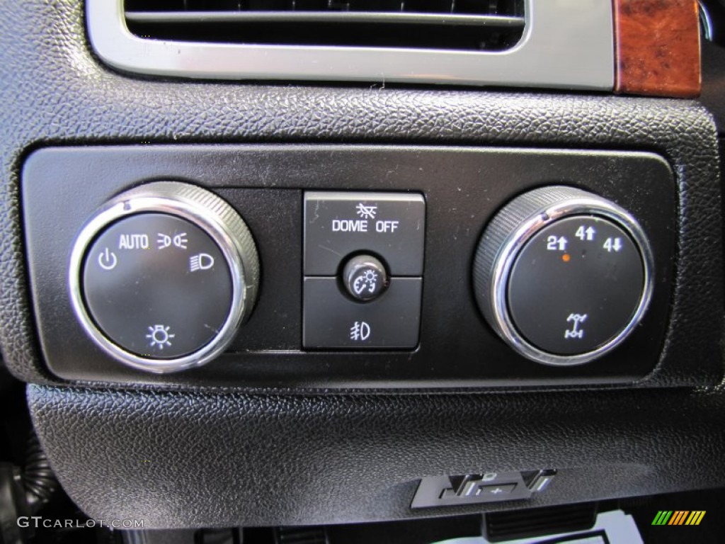2009 GMC Sierra 3500HD SLT Crew Cab 4x4 Dually Controls Photo #68183208