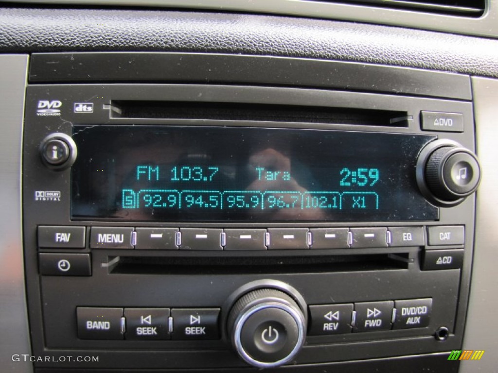 2009 GMC Sierra 3500HD SLT Crew Cab 4x4 Dually Audio System Photo #68183256