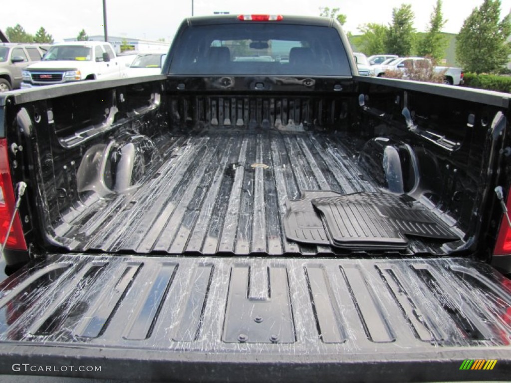 2009 GMC Sierra 3500HD SLT Crew Cab 4x4 Dually Trunk Photos