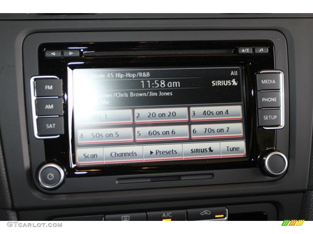 2013 Volkswagen GTI 4 Door Controls Photo #68183478