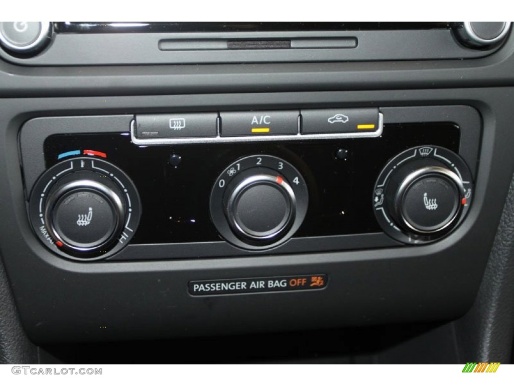 2013 Volkswagen GTI 4 Door Controls Photo #68183487