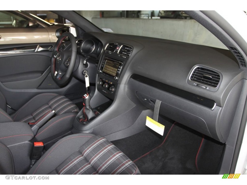 Interlagos Plaid Cloth Interior 2013 Volkswagen GTI 4 Door Photo #68183532