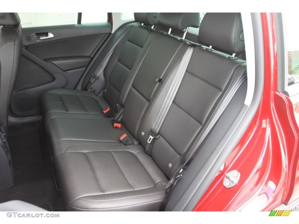 Black Interior 2013 Volkswagen Tiguan SE Photo #68183698