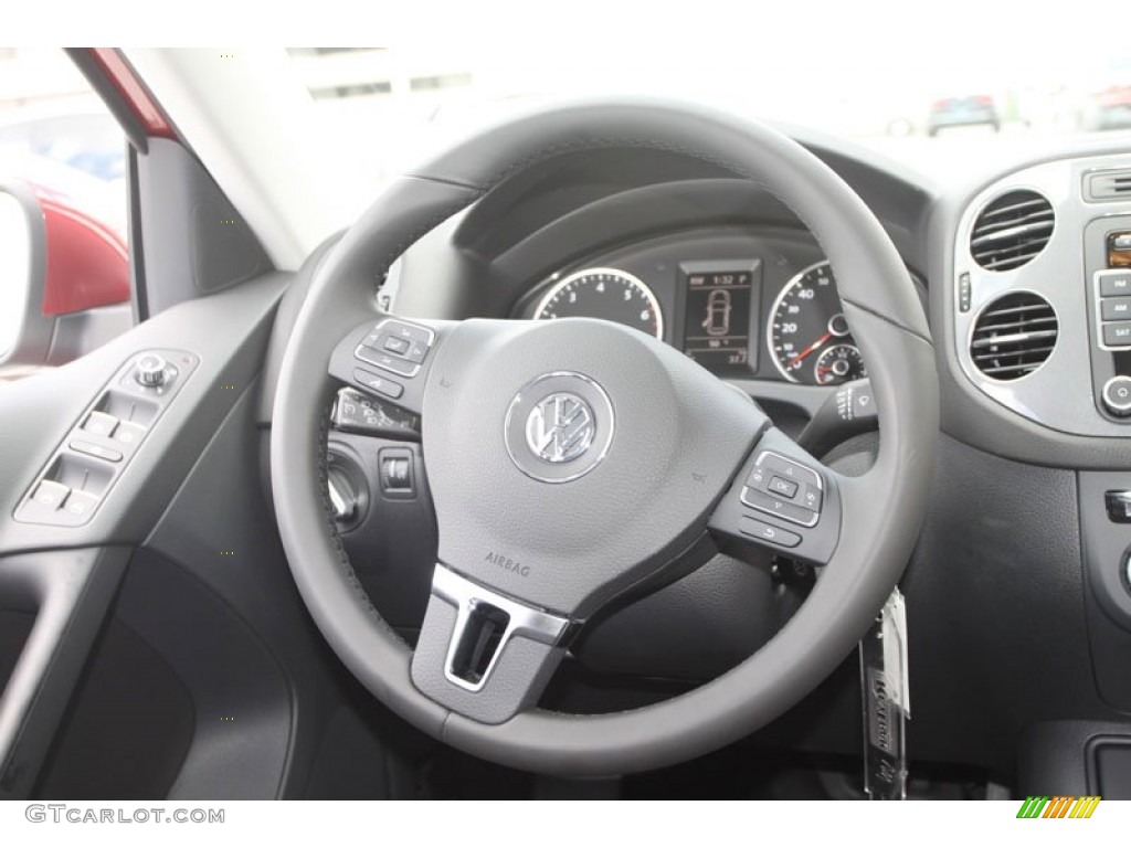 2013 Volkswagen Tiguan SE Black Steering Wheel Photo #68183724