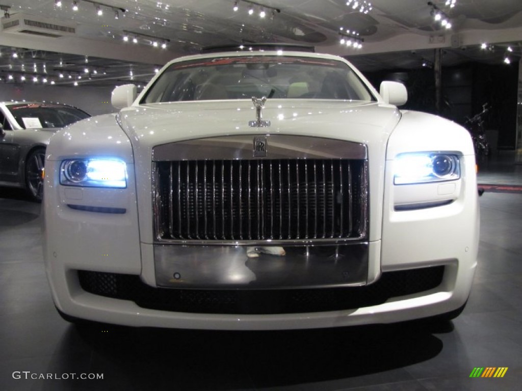 English White 2011 Rolls-Royce Ghost Standard Ghost Model Exterior Photo #68184063