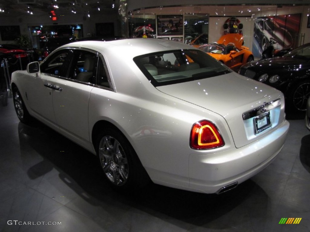 English White 2011 Rolls-Royce Ghost Standard Ghost Model Exterior Photo #68184099