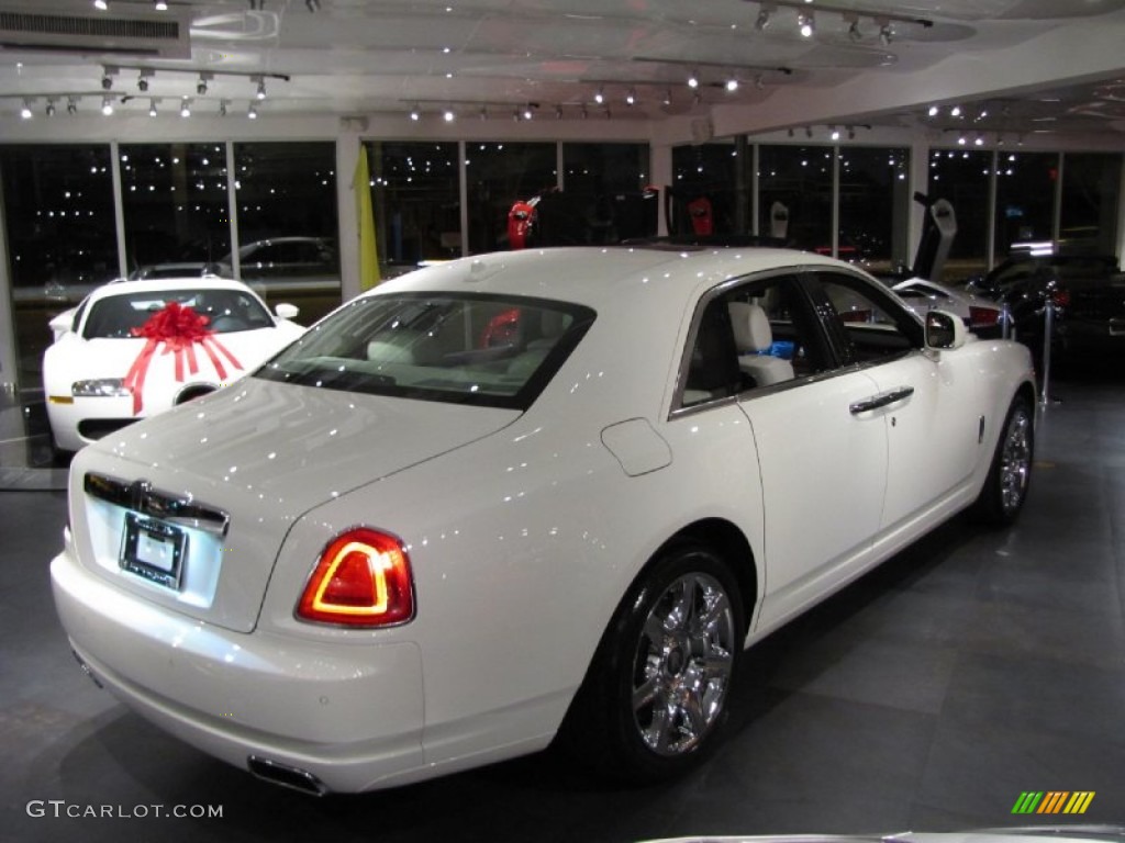 English White 2011 Rolls-Royce Ghost Standard Ghost Model Exterior Photo #68184111