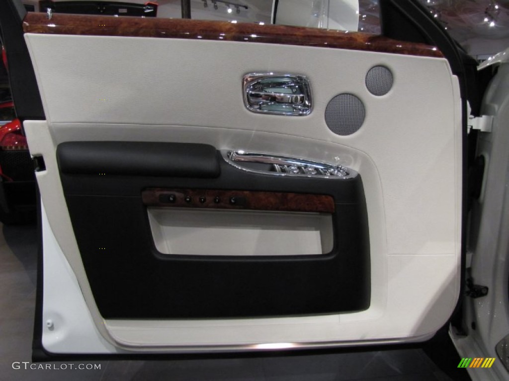 2011 Rolls-Royce Ghost Standard Ghost Model Creme Light/Black Door Panel Photo #68184132