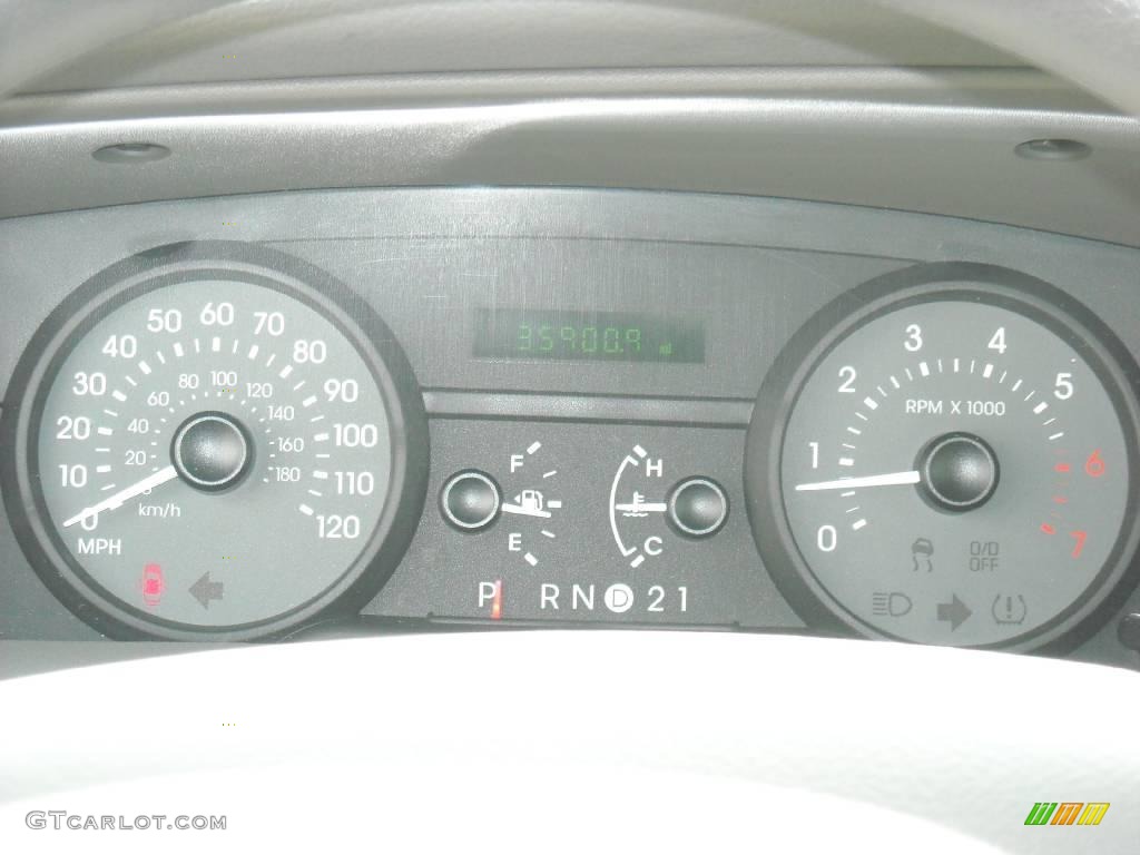 2006 Grand Marquis GS - Silver Birch Metallic / Medium Light Stone photo #25