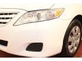 Super White - Camry LE Photo No. 23
