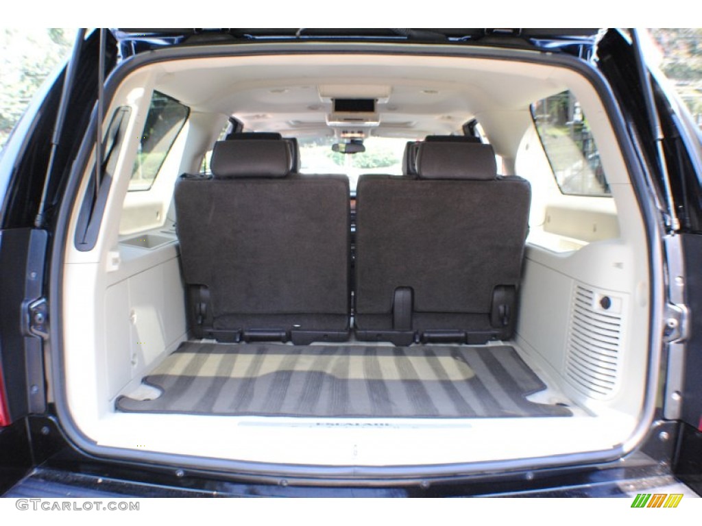 2009 Cadillac Escalade ESV Platinum AWD Trunk Photos