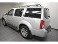 Silver Lightning Metallic - Pathfinder LE Photo No. 5