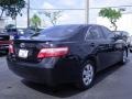Black - Camry LE Photo No. 19