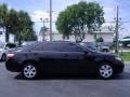 Black - Camry LE Photo No. 20