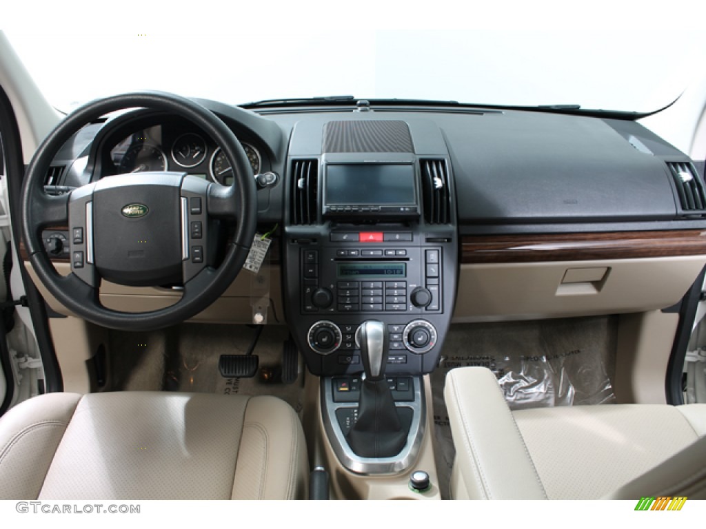 2009 Land Rover LR2 HSE Almond Dashboard Photo #68201599