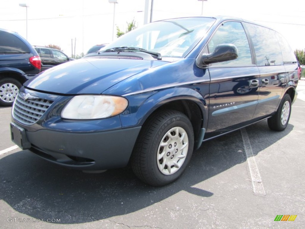 Patriot Blue Pearl Chrysler Voyager