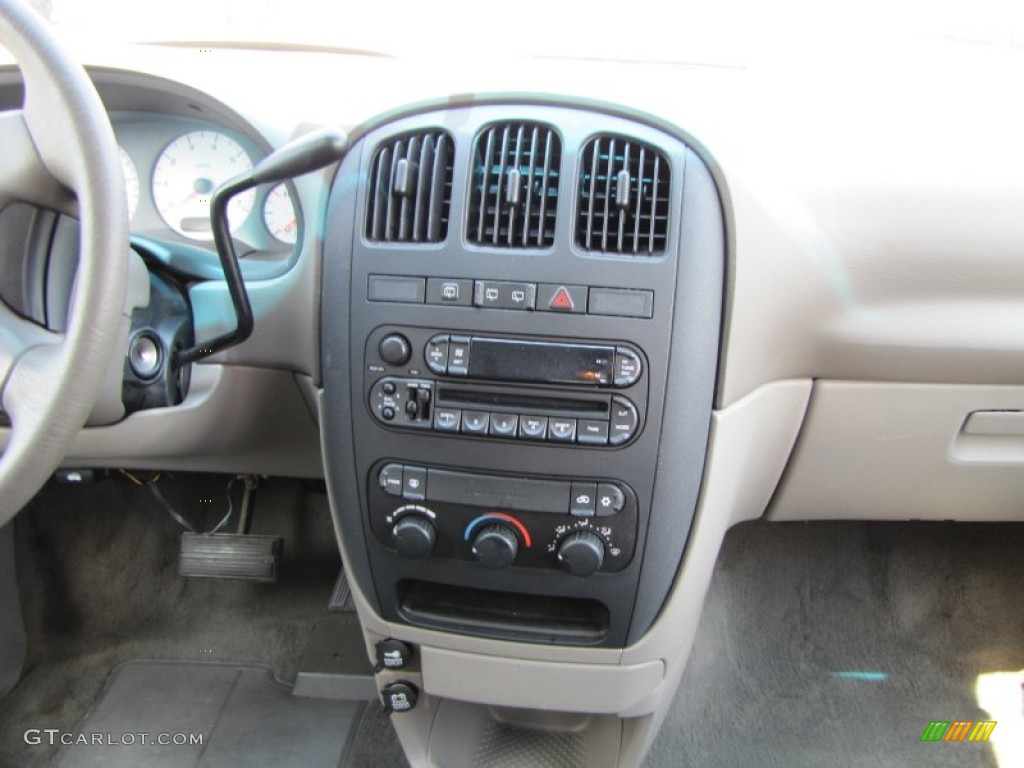 2001 Chrysler Voyager Standard Voyager Model Controls Photos