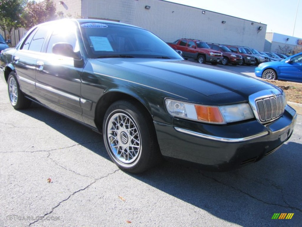 2002 Grand Marquis GS - Aspen Green Metallic / Light Graphite Grey photo #4
