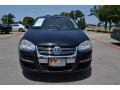 Black - Jetta SE Sedan Photo No. 8